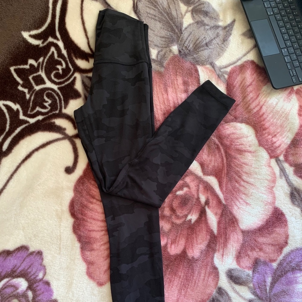 Limited Edition LuluLemon Leggings in Camo